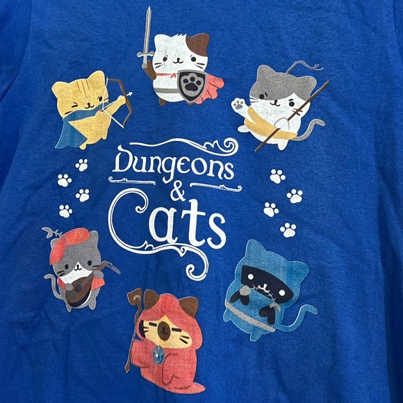 Gildan Women’s Blue Multi Dungeons and Cats Print 100% Cotton Shirt Sz-S - Picture 2 of 4